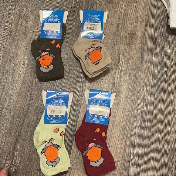 4 kid’s socks - Picture 4 of 7